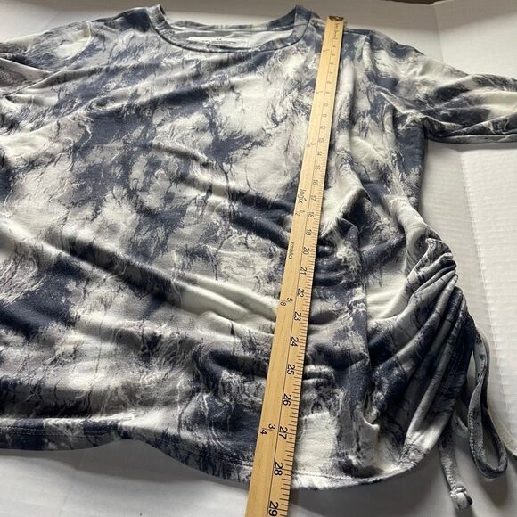 The sweatshirt project size 1X ruched drawstring sides. - Picture 4 of 9